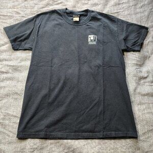 VINTAGE Herbert F Johnson Museum of Art Happens T‎ Shirt Size Medium Cornell 90s